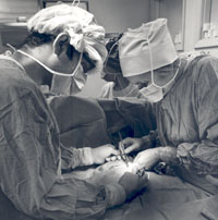 Jessie Ternberg performing surgery