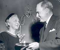 Midlred Trotter receiving Woman of Achievement Award